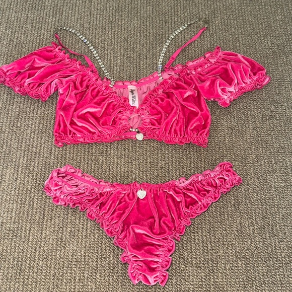 Princess Velvour Set - Picture 1 of 3